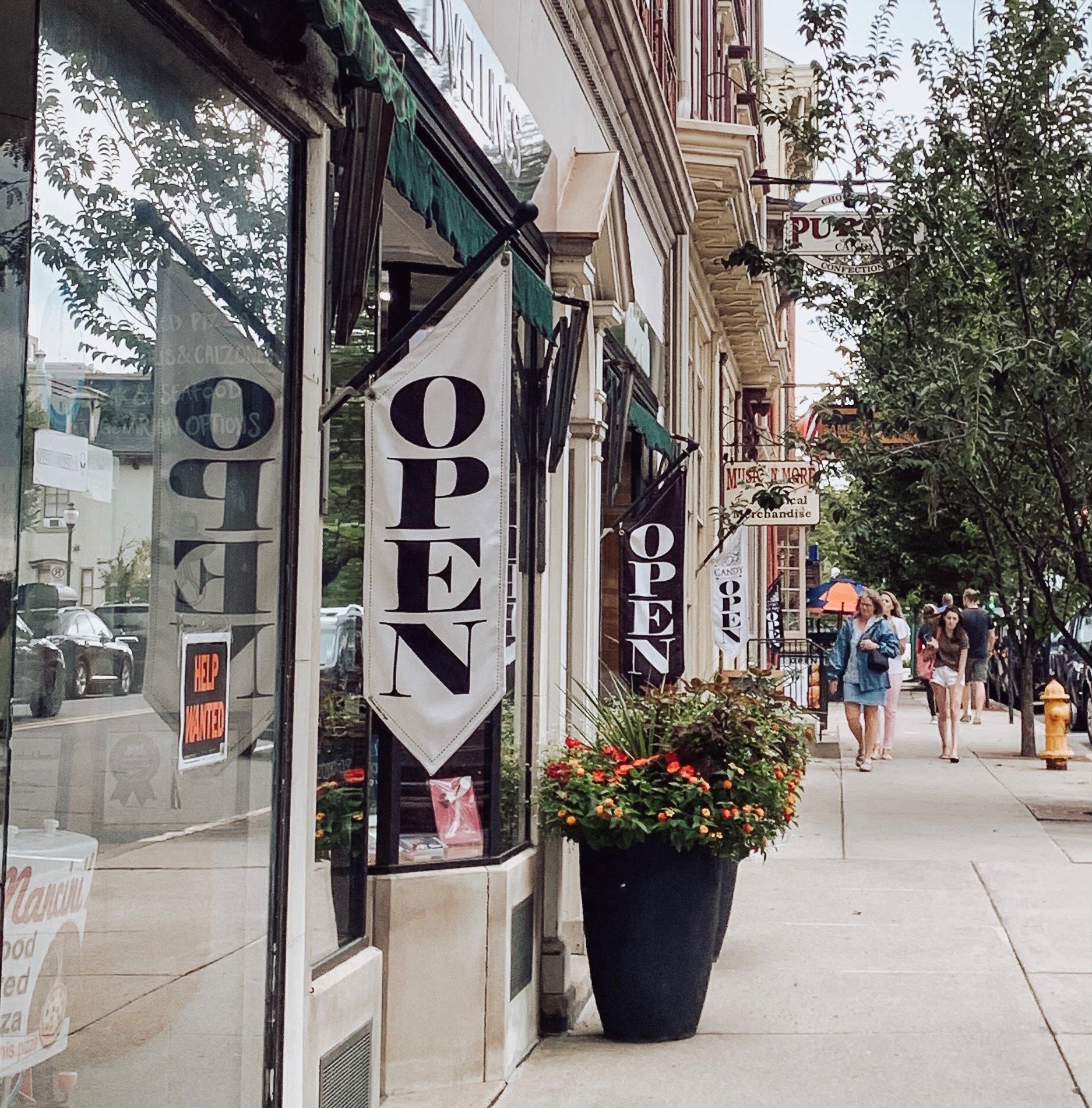 Lewisburg, PA shops